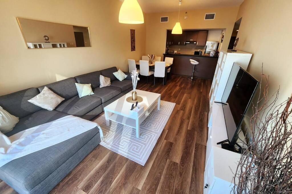Cozy 1br In Gate Tower Apartment Abu Dhabi